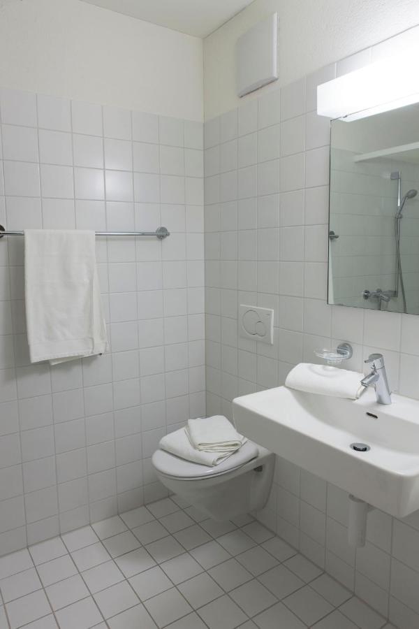 Nest - Erlenmattstrasse Apartment Базел Екстериор снимка